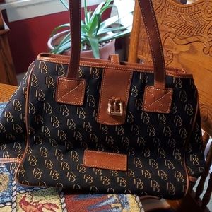 Dooney and Bourke hand bag.